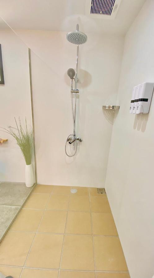 מוטובו Hotel Little Swiss House מראה חיצוני תמונה